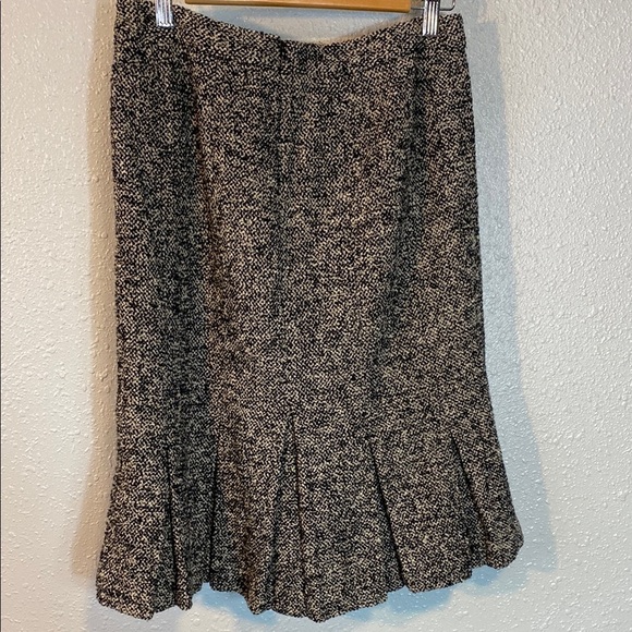 LOFT Tweed Gray/Cream and Black Midi Pencil Skirt with Pleats - Picture 4 of 6